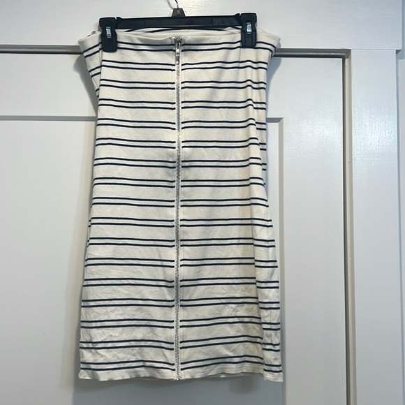 Silence + Noise navy and off white strapless dress size large. - Picture 4 of 7